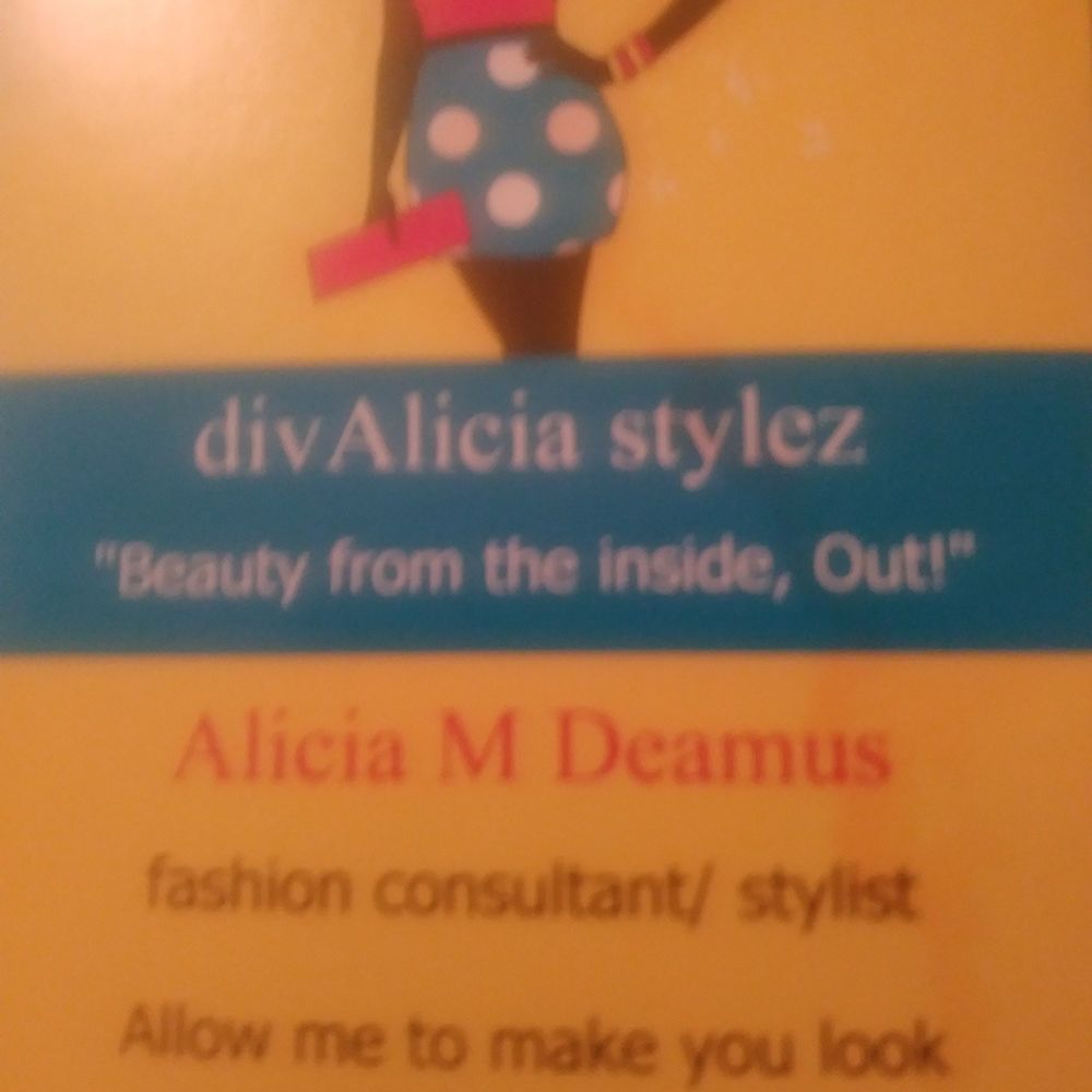 Meet your Posher, Alicia